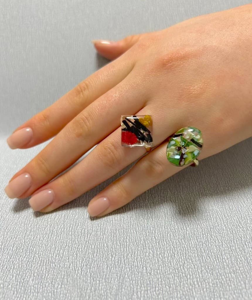 雲丹華 リング着用 ハンド