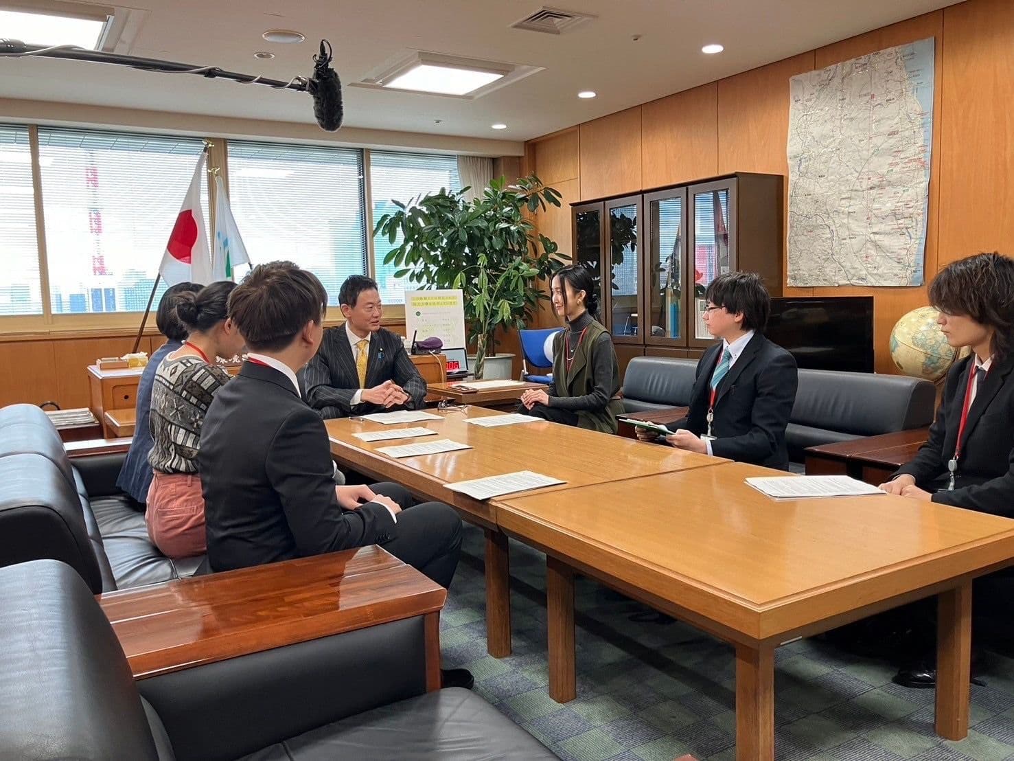 エシカルモデル協会は政府への政策提言活動を行っています。